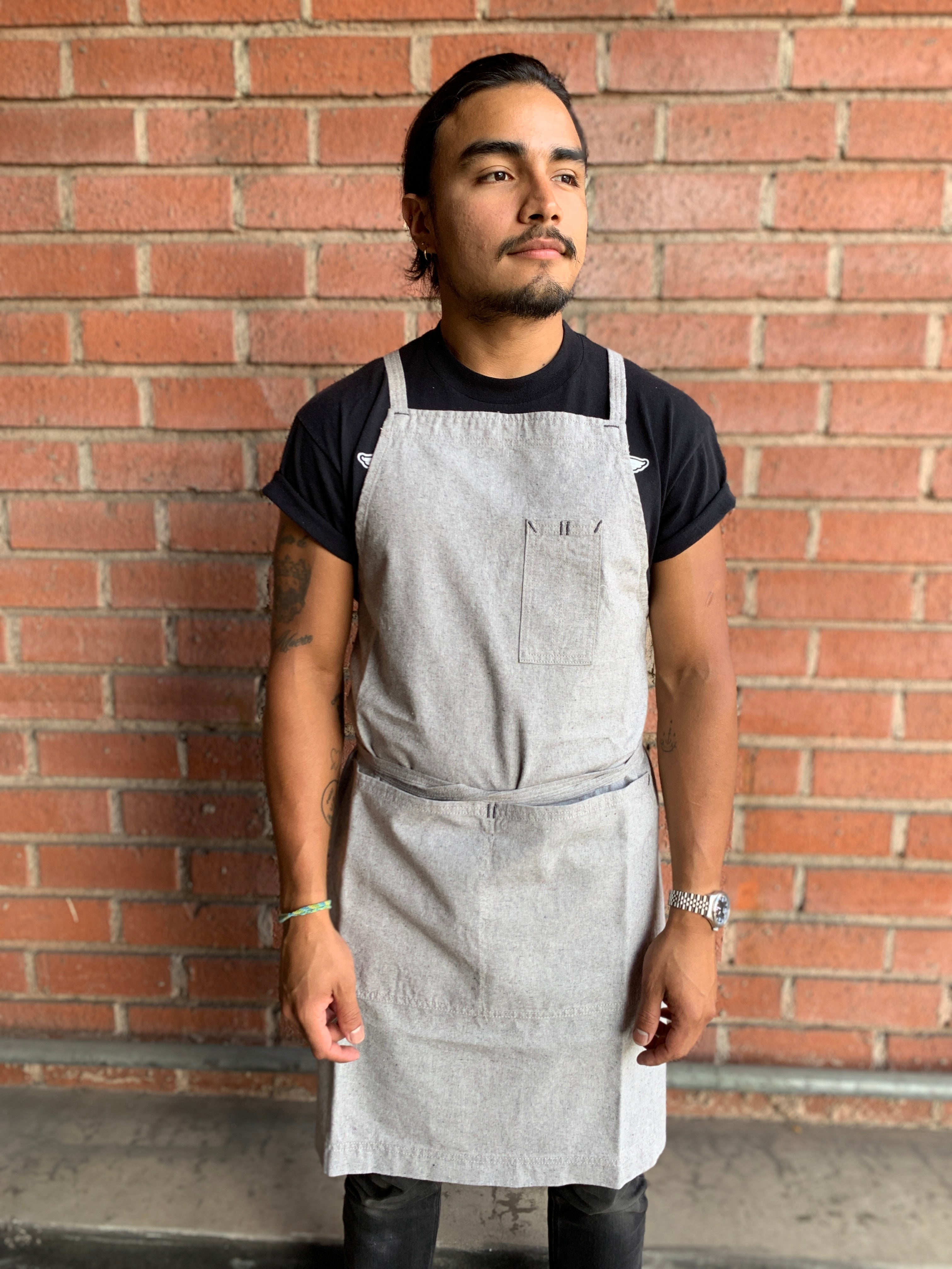This Sturdy-Yet-Stylish Crossback Apron Is So Comfortable, I